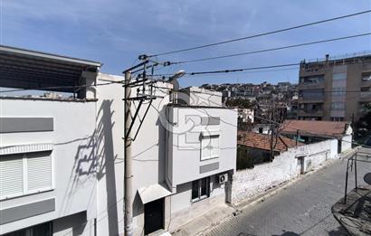 Konak Gültepe'de Köşe Konumda 90 m2 2+1 Daire Teraslı