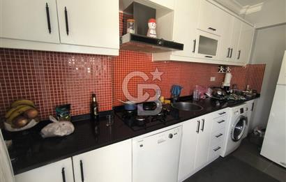 Konak Gültepe'de Köşe Konumda 90 m2 2+1 Daire Teraslı