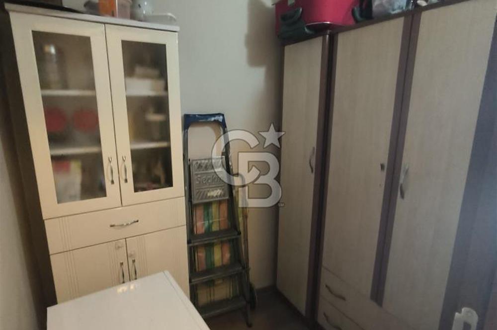 Konak Gültepe'de Köşe Konumda Ara Kat 2+1 Daire 