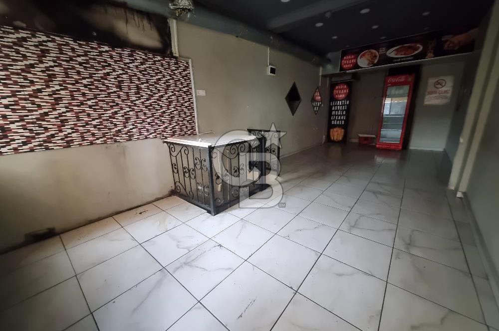 MUĞLA MERKEZ'DE BACALI, MERKEZİ KONUMDA KİRALIK DÜKKAN