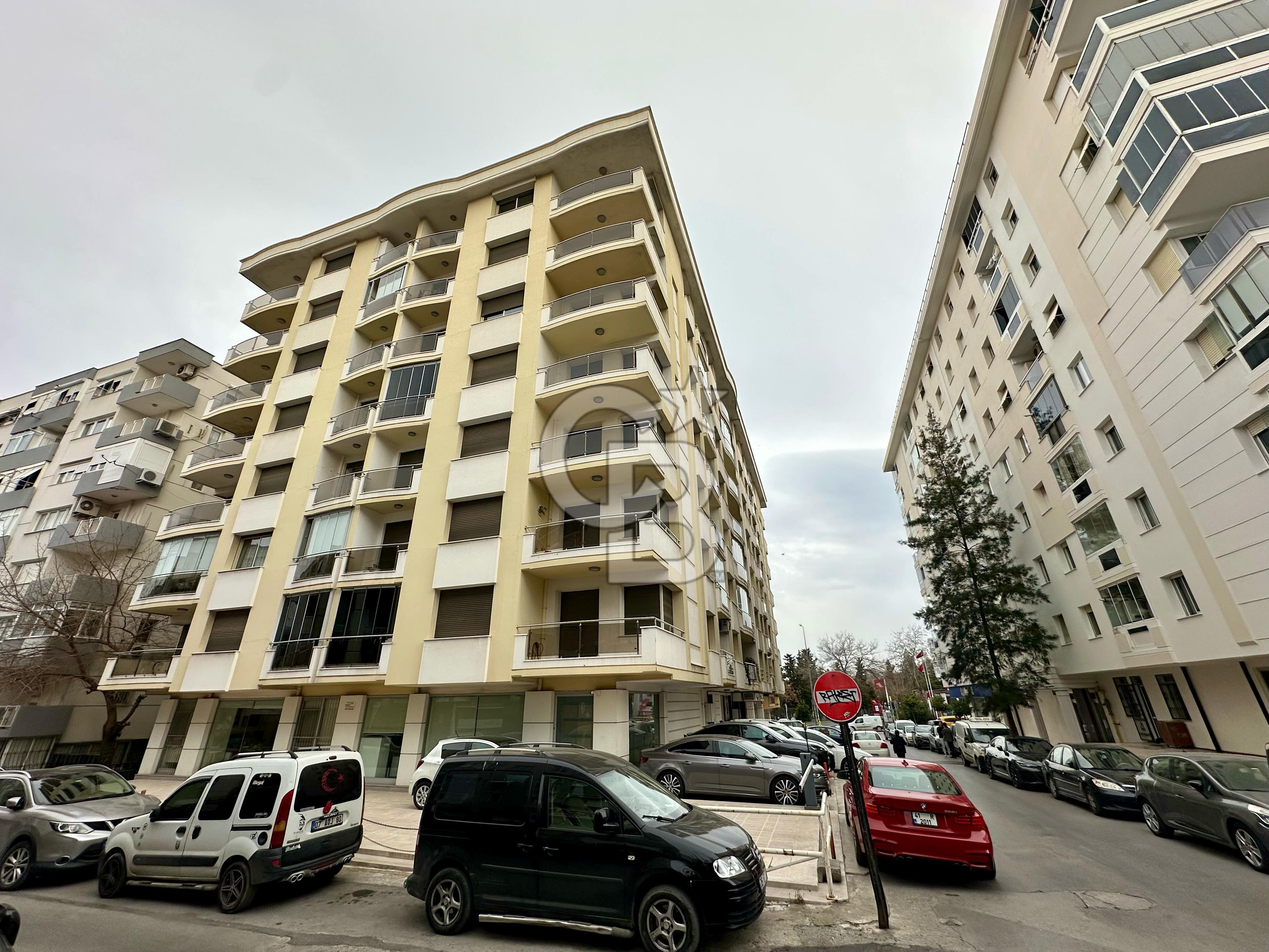 İZMİR HATAY İNÖNÜ CADDESİ ÜZERİ 3+1 EBEVEYN BANYOLU SATILIK