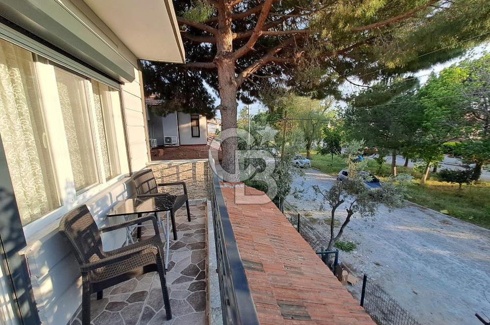 Dikili´ de Eşyalı Kiralık Bahçeli Dubleks Villa