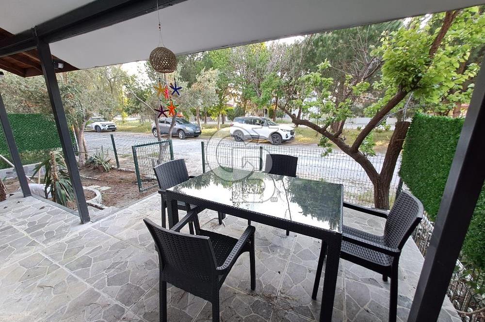 Dikili´ de Eşyalı Kiralık Bahçeli Dubleks Villa