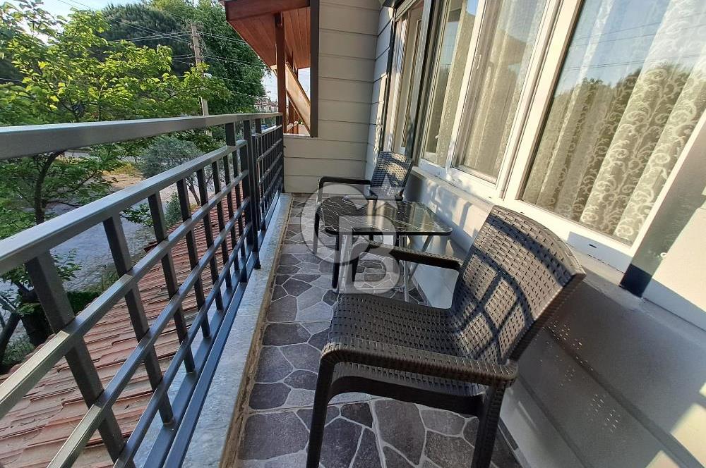 Dikili´ de Eşyalı Kiralık Bahçeli Dubleks Villa