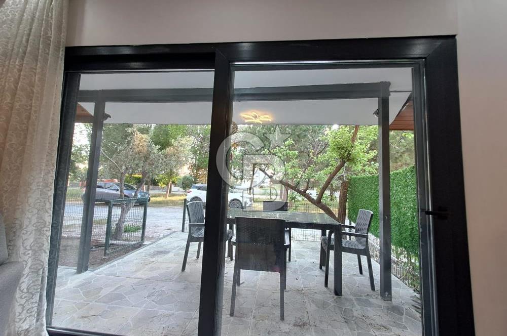Dikili´ de Eşyalı Kiralık Bahçeli Dubleks Villa