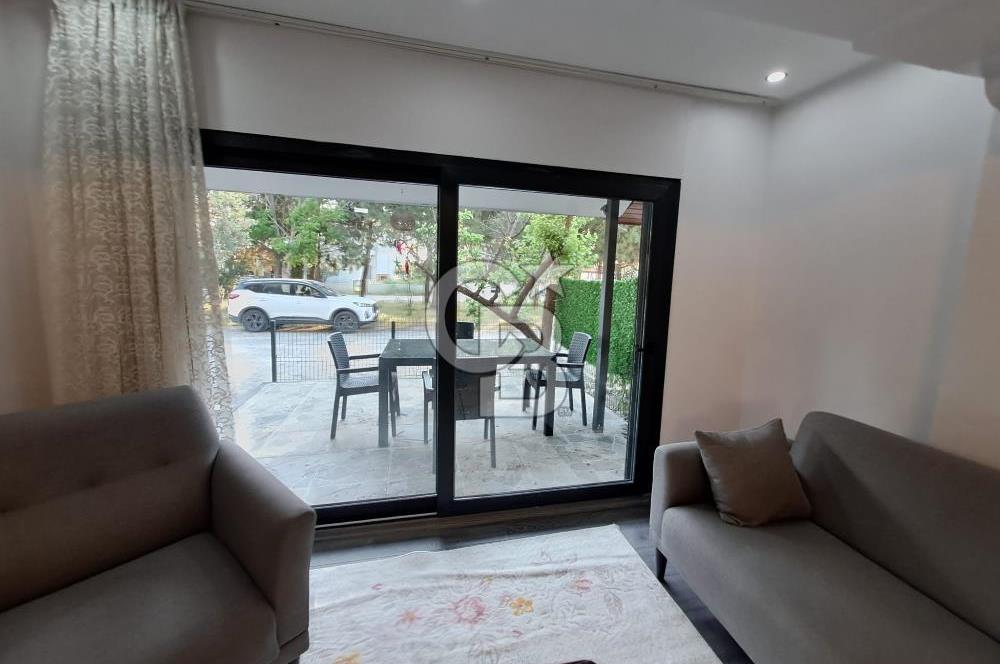 Dikili´ de Eşyalı Kiralık Bahçeli Dubleks Villa