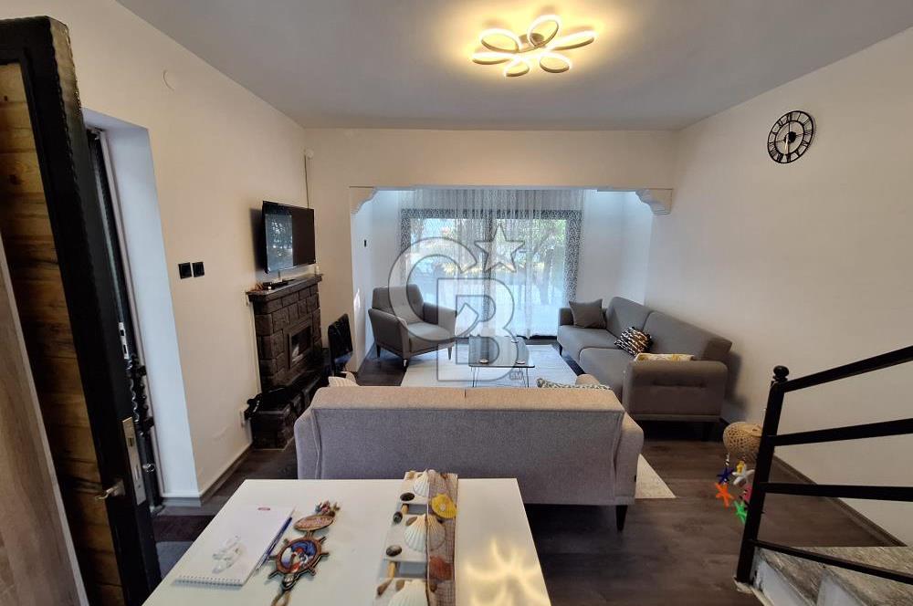 Dikili´ de Eşyalı Kiralık Bahçeli Dubleks Villa