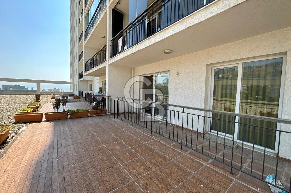 Çiğli Evka 5'te Palmiye Teras Park Sitesinde Kiralık 1+1