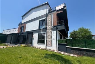 CB TOWER BAŞİSKELE'DE BAHÇELİ GENİŞ 4+1 KİRALIK LÜKS VİLLA