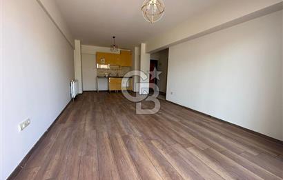 Çiğli Evka 5'te Palmiye Teras Park Sitesinde Kiralık 1+1