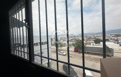Işıkkent Ayakkabıcılar Sitesinde 400m2 Satılık Komple İşyeri 