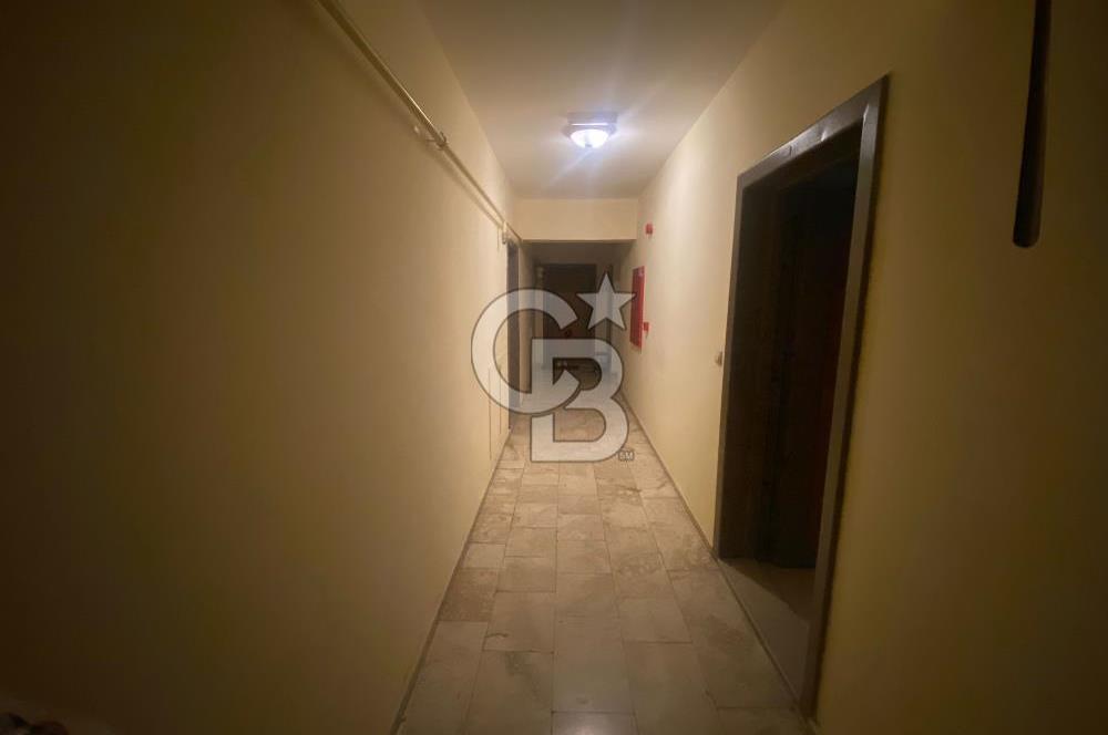 Çiğli Evka 5'te Palmiye Teras Park Sitesinde Kiralık 1+1