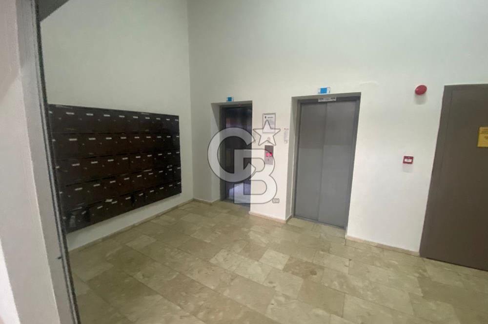 Çiğli Evka 5'te Palmiye Teras Park Sitesinde Kiralık 1+1