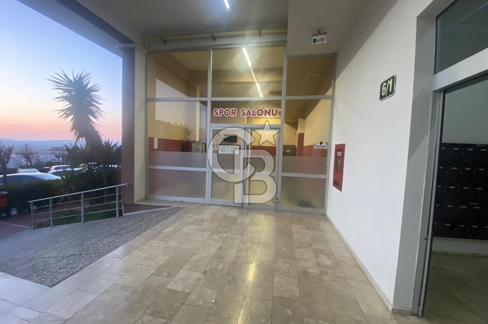 Çiğli Evka 5'te Palmiye Teras Park Sitesinde Kiralık 1+1
