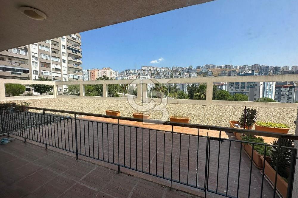 Çiğli Evka 5'te Palmiye Teras Park Sitesinde Kiralık 1+1