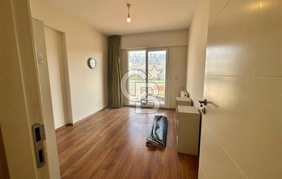 Çiğli Evka 5'te Palmiye Teras Park Sitesinde Kiralık 1+1
