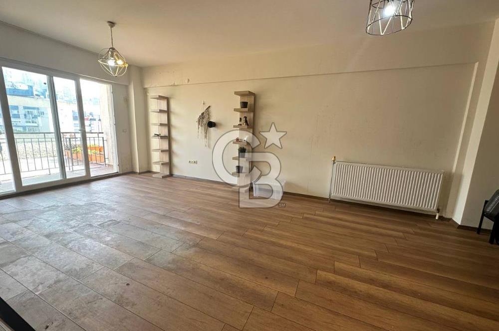 Çiğli Evka 5'te Palmiye Teras Park Sitesinde Kiralık 1+1