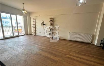 Çiğli Evka 5'te Palmiye Teras Park Sitesinde Kiralık 1+1