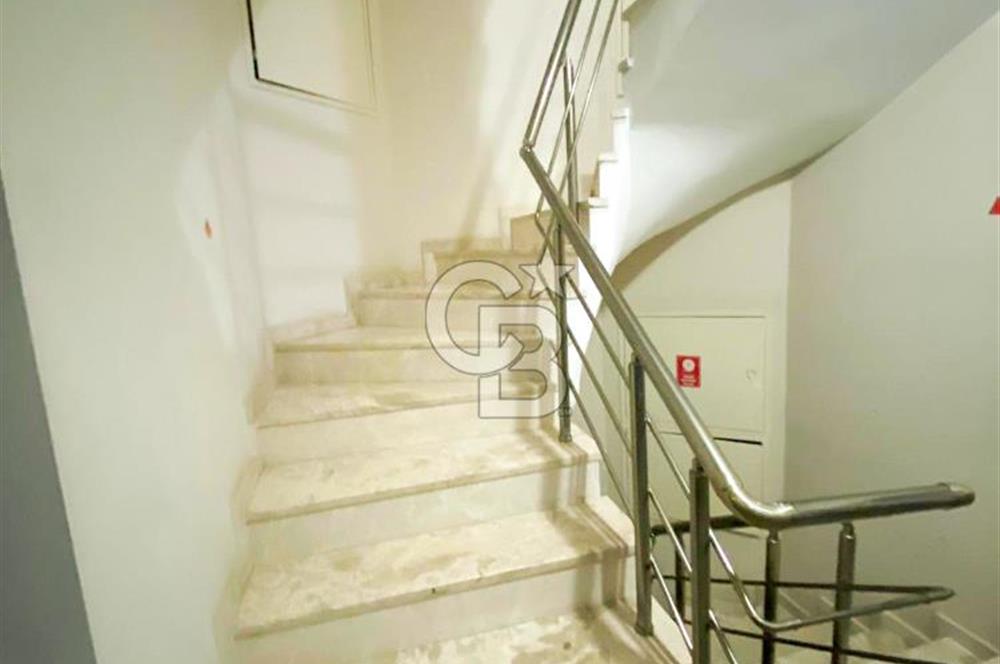 KOZYATAĞI METROYA YAKIN YENİ BİNADA 1+1 SATILIK DAİRE