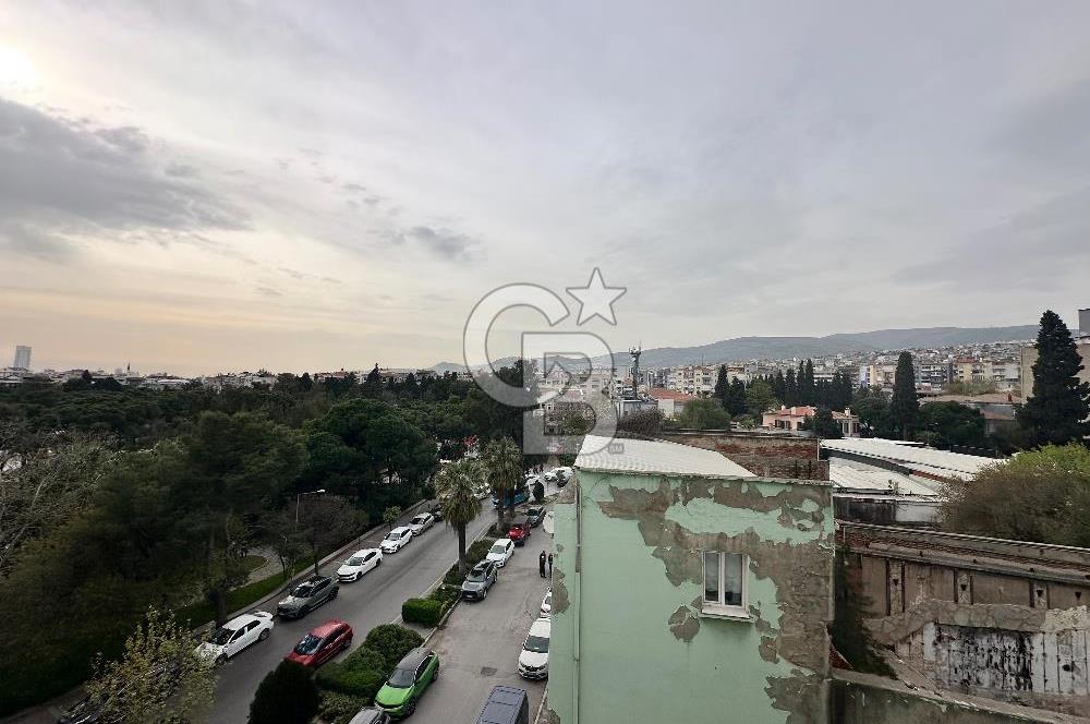 Satılık 3+1 Daire Bornova Büyük park karşısı