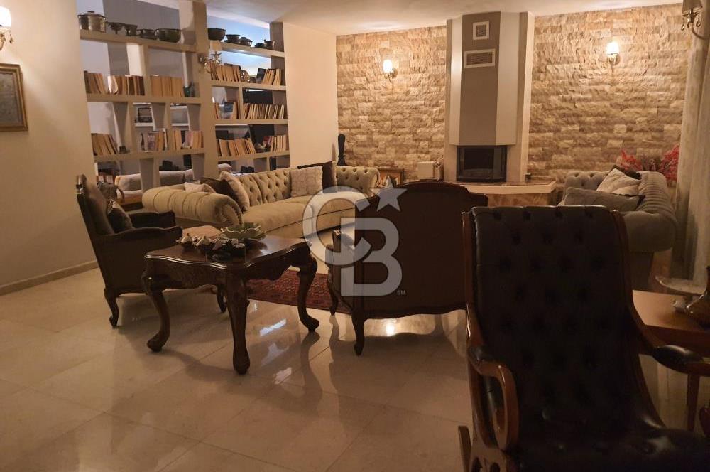 Büyükçekmece Karaağaçta Özel Bahçeli Satılık 4+2 Lüks Villa