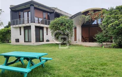 Büyükçekmece Karaağaçta Özel Bahçeli Satılık 4+2 Lüks Villa