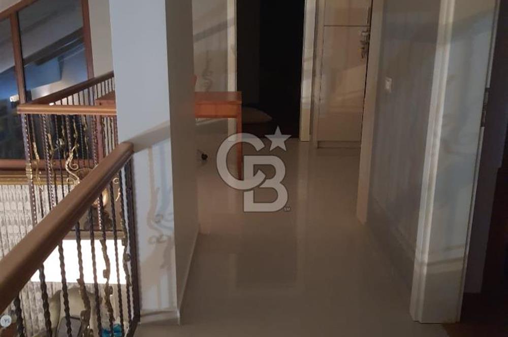 Büyükçekmece Karaağaçta Özel Bahçeli Satılık 4+2 Lüks Villa