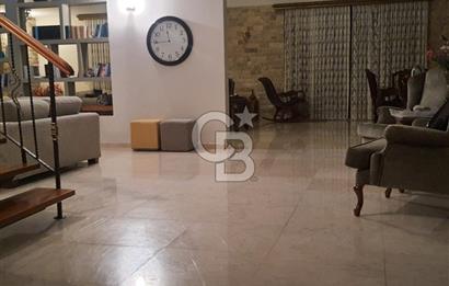 Büyükçekmece Karaağaçta Özel Bahçeli Satılık 4+2 Lüks Villa