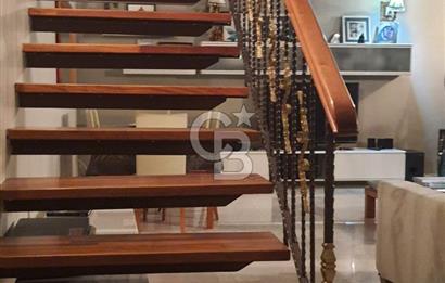 Büyükçekmece Karaağaçta Özel Bahçeli Satılık 4+2 Lüks Villa