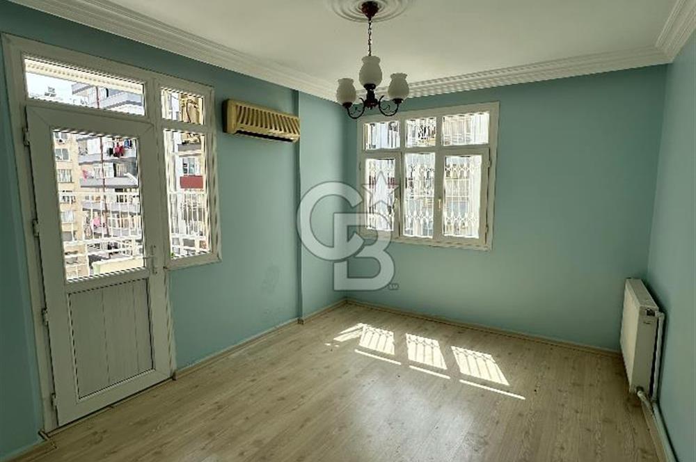 Güzelyalı Mahallesinde 3+1 Kiralık Daire