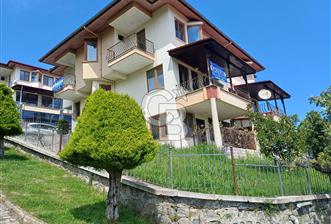 ORDU PERŞEMBE DOSTLAR SİTESİNDE DENİZ MANZARALI SATILIK VİLLA