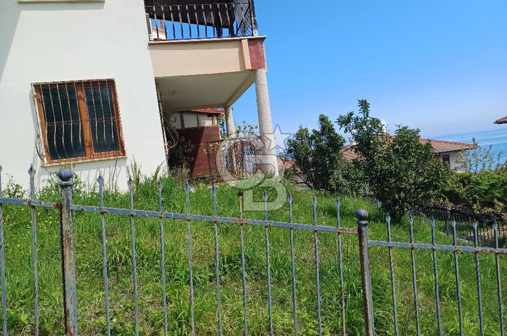 ORDU PERŞEMBE DOSTLAR SİTESİNDE DENİZ MANZARALI SATILIK VİLLA