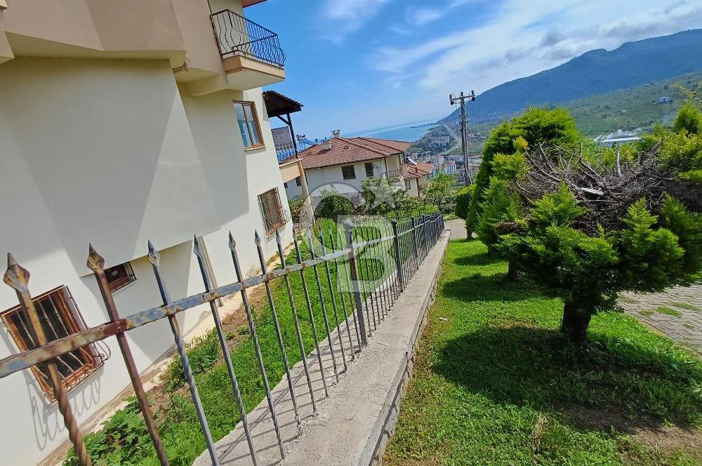 ORDU PERŞEMBE DOSTLAR SİTESİNDE DENİZ MANZARALI SATILIK VİLLA