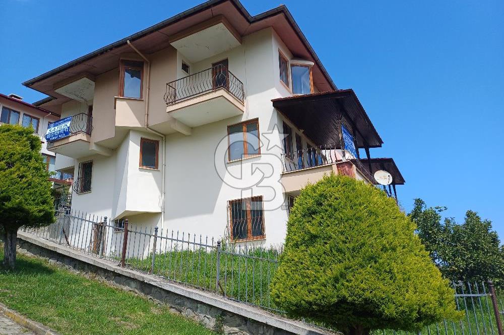 ORDU PERŞEMBE DOSTLAR SİTESİNDE DENİZ MANZARALI SATILIK VİLLA