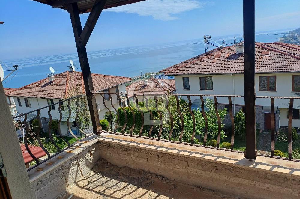 ORDU PERŞEMBE DOSTLAR SİTESİNDE DENİZ MANZARALI SATILIK VİLLA
