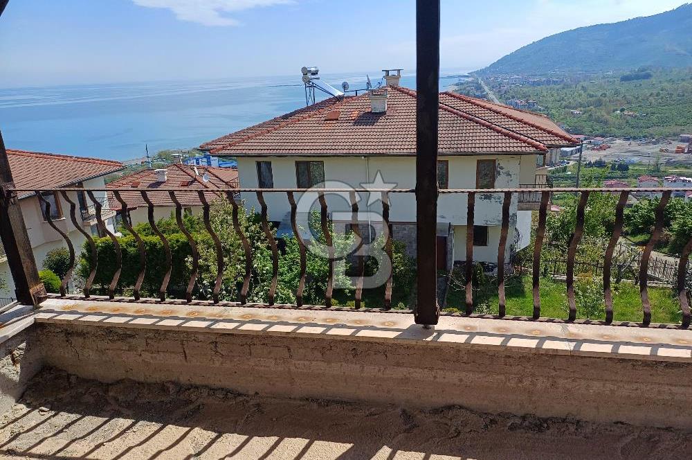 ORDU PERŞEMBE DOSTLAR SİTESİNDE DENİZ MANZARALI SATILIK VİLLA