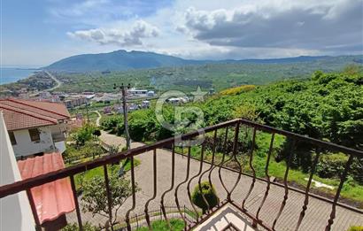 ORDU PERŞEMBE DOSTLAR SİTESİNDE DENİZ MANZARALI SATILIK VİLLA