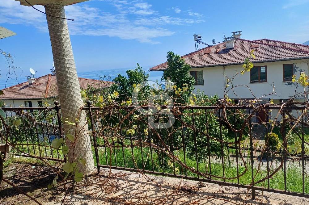 ORDU PERŞEMBE DOSTLAR SİTESİNDE DENİZ MANZARALI SATILIK VİLLA