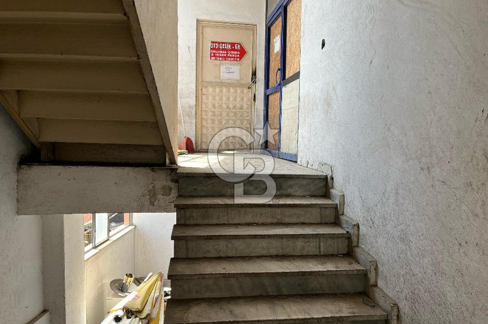 BOSTANCI SANAYİ SİTESİNDE SATILIK DEPO