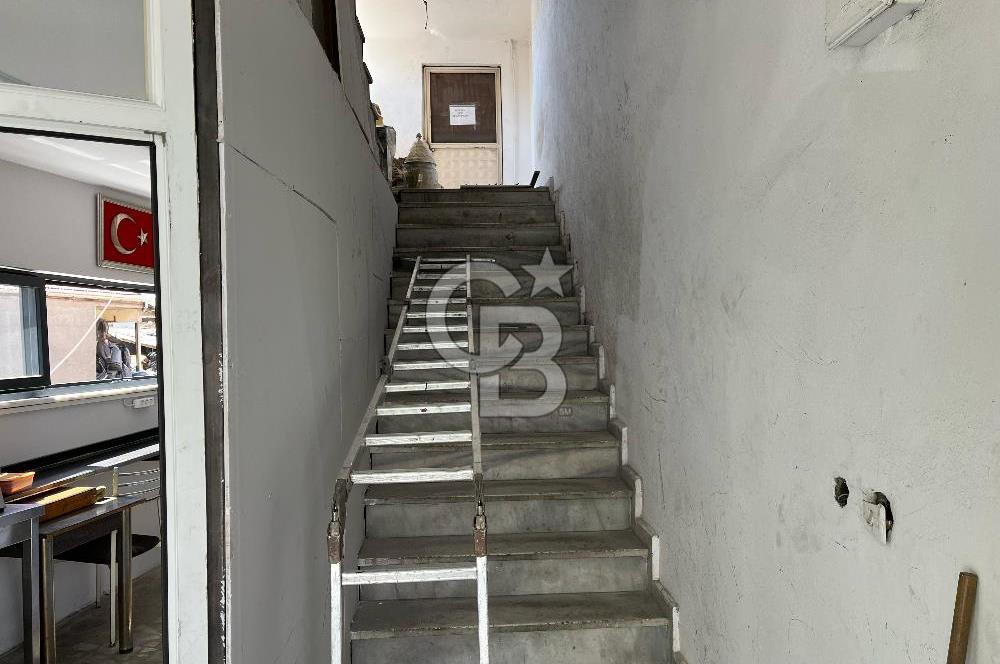 BOSTANCI SANAYİ SİTESİNDE SATILIK DEPO