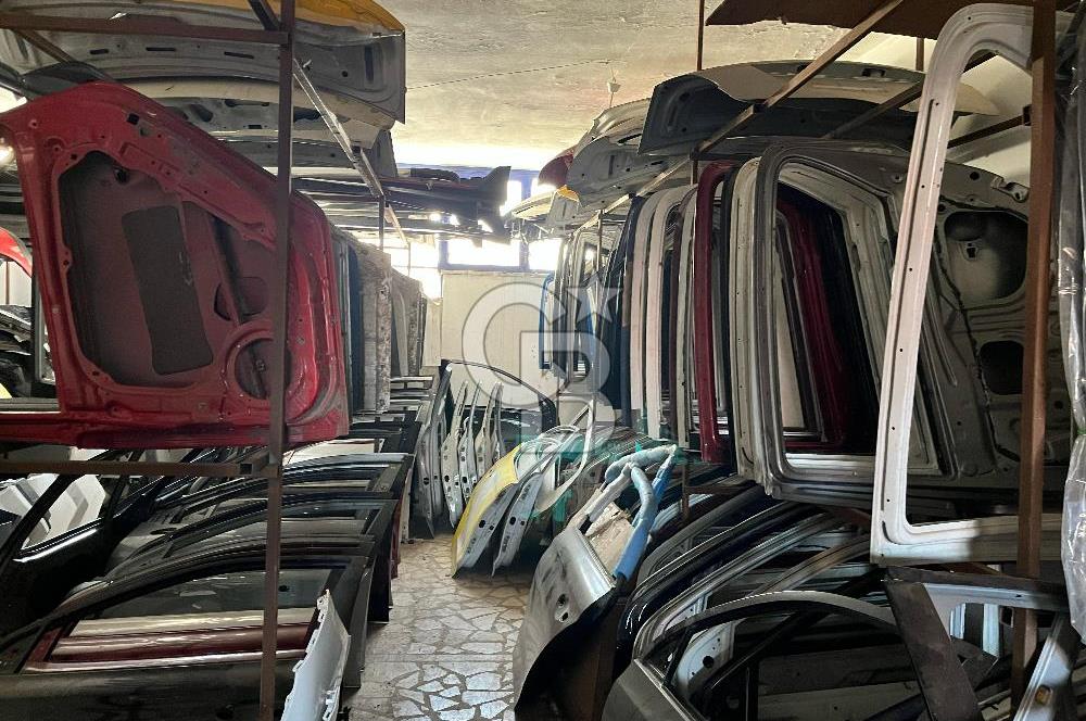 BOSTANCI SANAYİ SİTESİNDE SATILIK DEPO