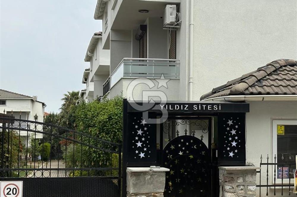 MANİSA GÜZELYURT MAHALLESİ YILDIZ SİTESİ'NDE SATILIK 5+1 VİLLA