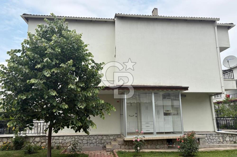 MANİSA GÜZELYURT MAHALLESİ YILDIZ SİTESİ'NDE SATILIK 5+1 VİLLA