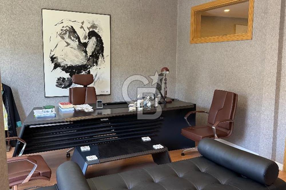 Kızıltoprak Bağdat Caddesinde Yüksek Tabela Değerli Tam Kat Ofis