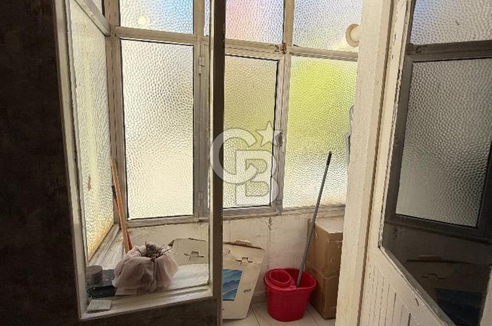 Kızıltoprak Bağdat Caddesinde, Yüksek Tabela Değerli 2+1 Ofis