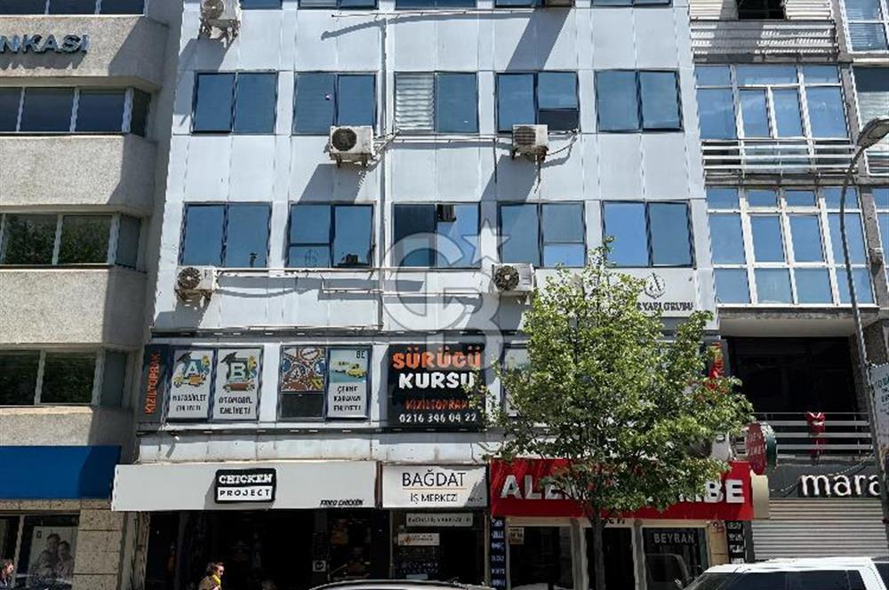 Kızıltoprak Bağdat Caddesinde, Yüksek Tabela Değerli 2+1 Ofis