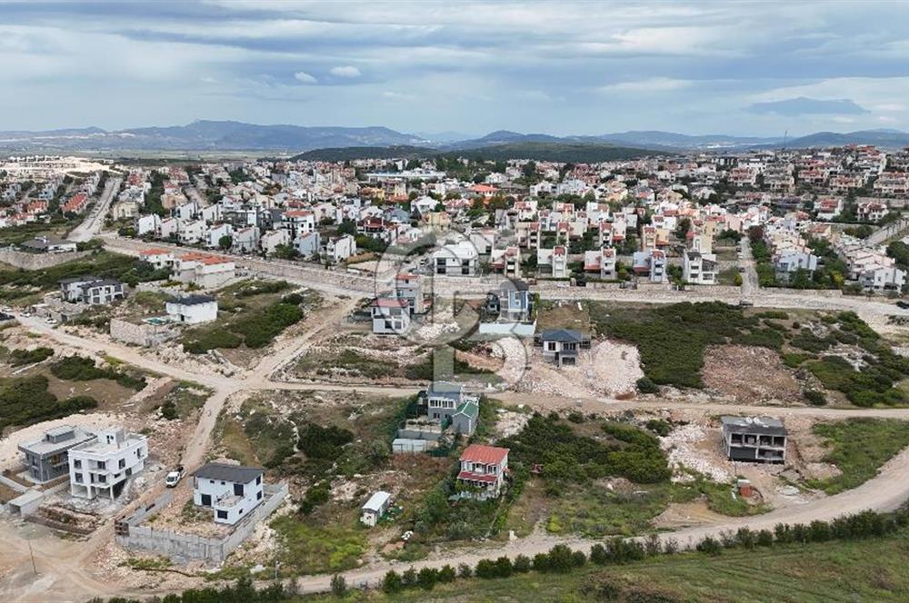 MENEMEN VİLLAKENTTE VİLLA İMARLI SATILIK MÜSTAKİL ARSA