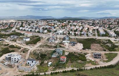 MENEMEN VİLLAKENTTE VİLLA İMARLI SATILIK MÜSTAKİL ARSA