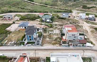 MENEMEN VİLLAKENTTE VİLLA İMARLI SATILIK MÜSTAKİL ARSA
