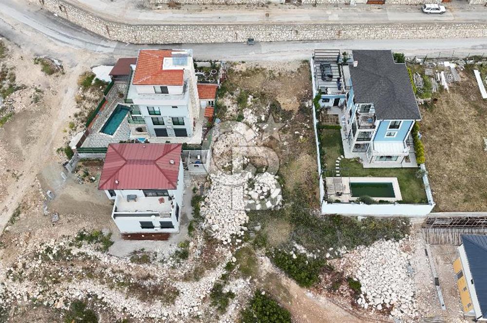MENEMEN VİLLAKENTTE VİLLA İMARLI SATILIK MÜSTAKİL ARSA
